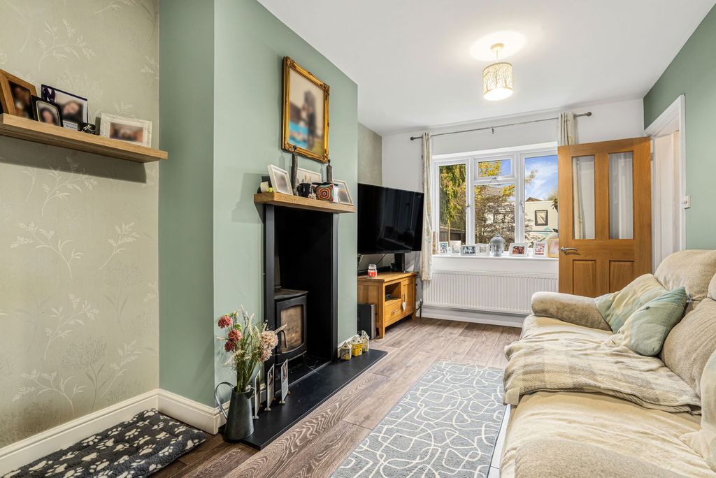 Property photo 2 of 17