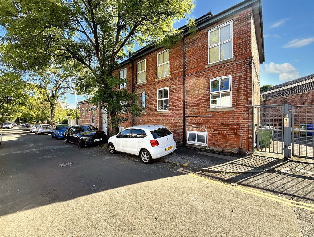 Property photo 1 of 23