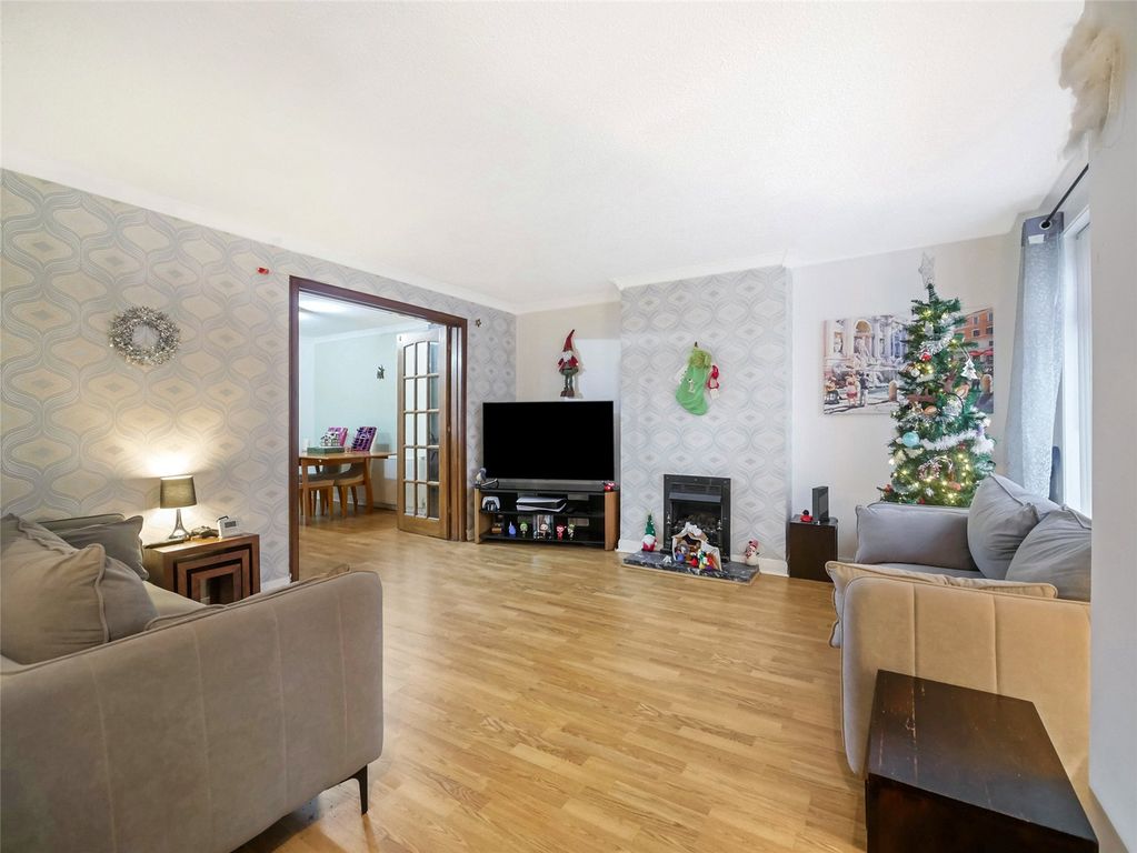 Property photo 3 of 20 Picture No. 28