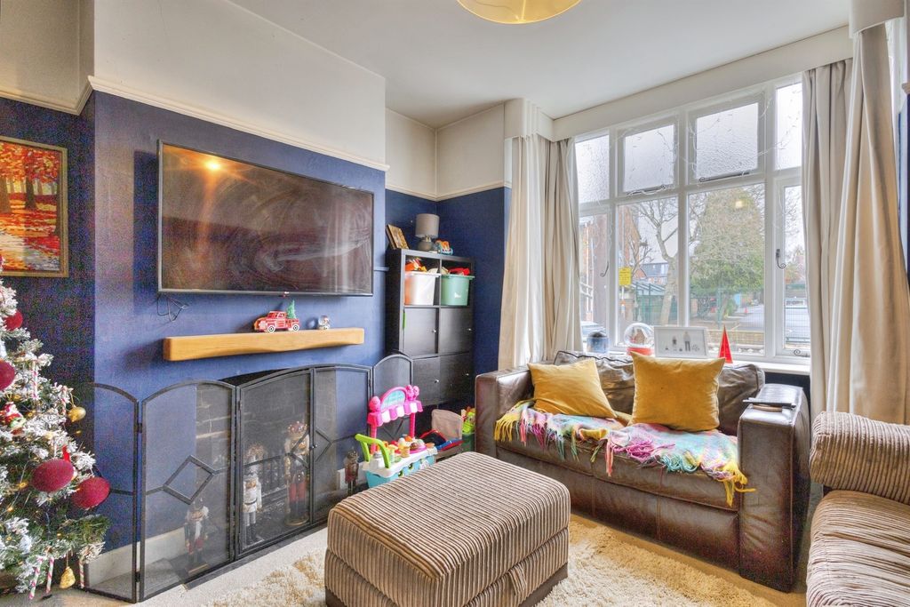 Property photo 3 of 20