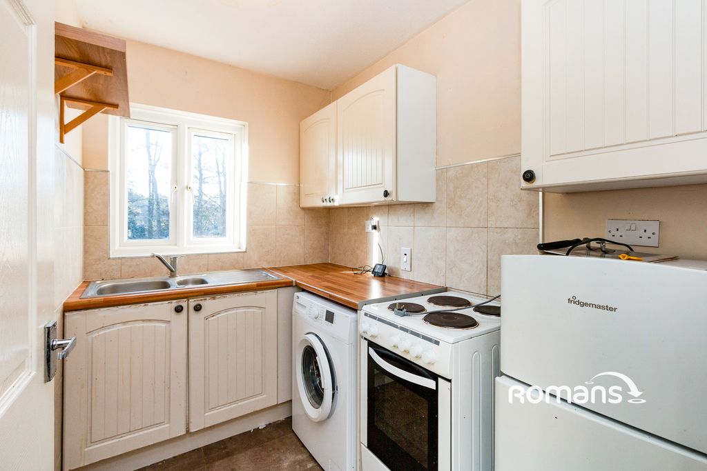 Property photo 3 of 10 Photo