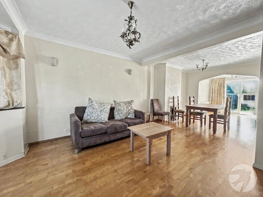 Property photo 3 of 24 Picture No. 02