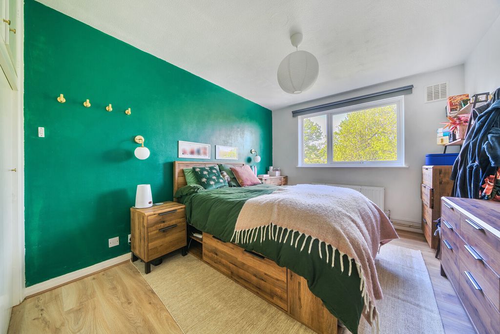 Property photo 3 of 18 1450221-1-69Ef7F3...