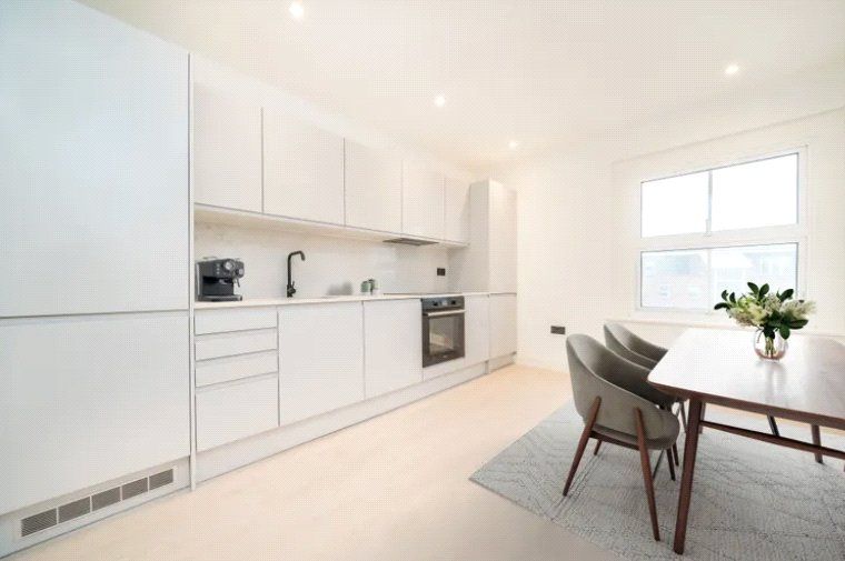 Property photo 3 of 5 Kitchen