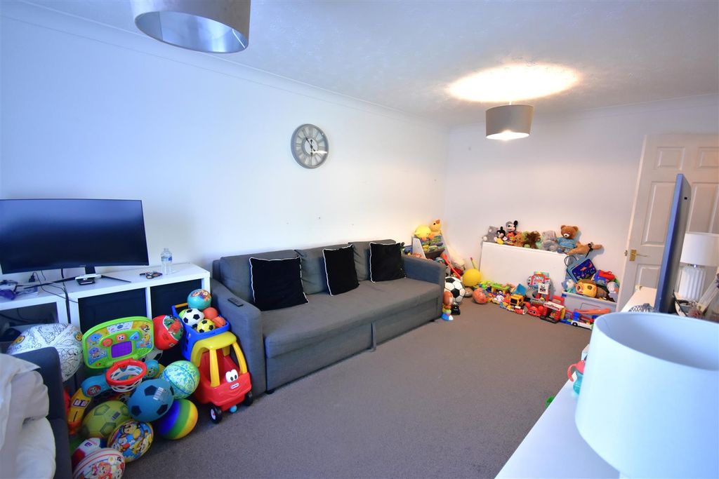 Property photo 3 of 7