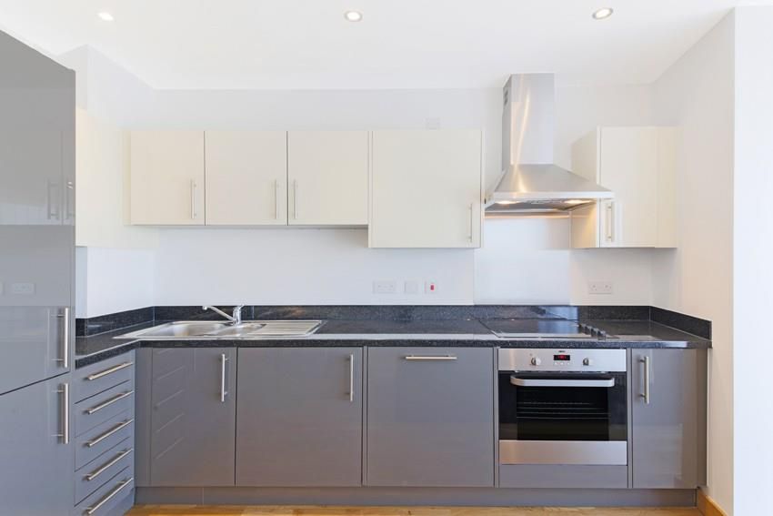 Property photo 3 of 6 (Main)