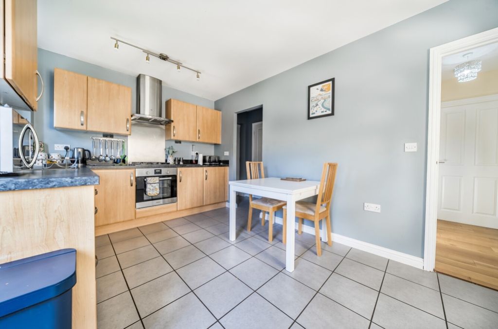 Property photo 3 of 17 Lrg_1335288-6-68Af27c98c6Cb