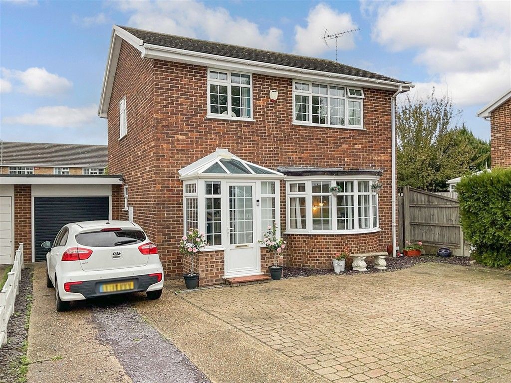 Property photo 1 of 2 Front