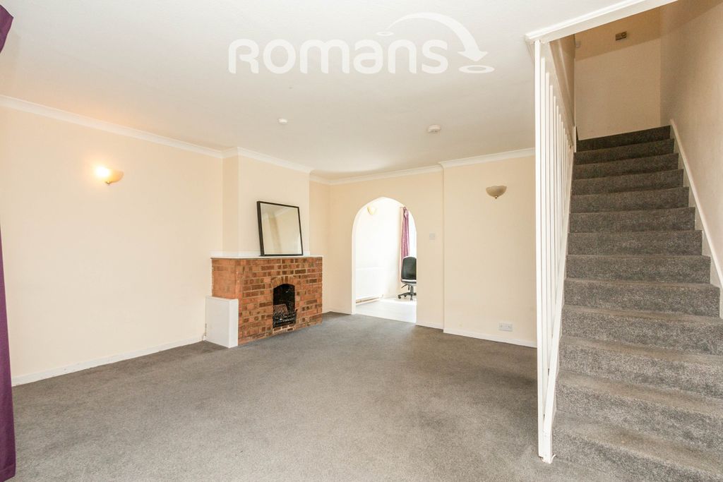 Property photo 2 of 11 2