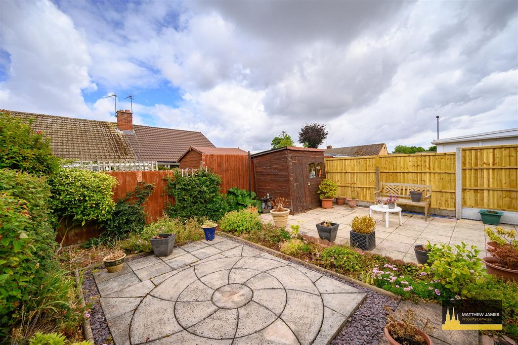 Property photo 2 of 16 Rear Garden