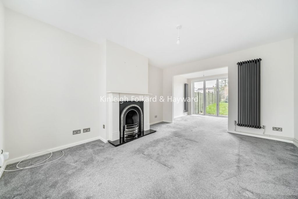 Property photo 2 of 14 09Fdd114-64De-47Ec-9