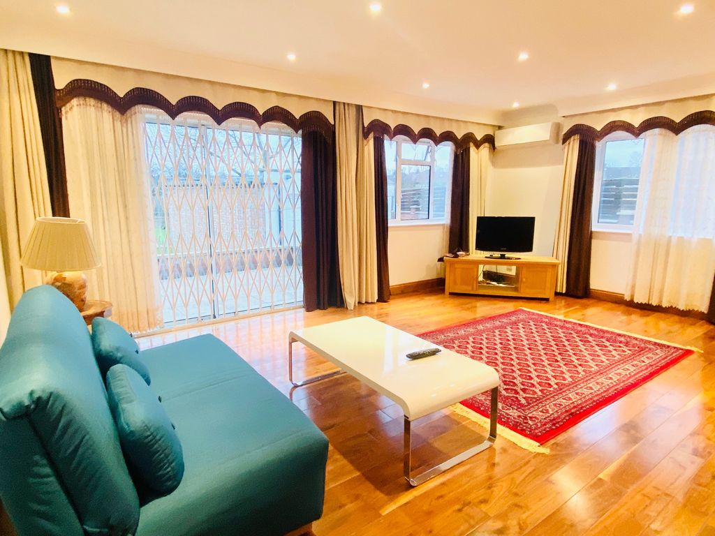 Property photo 1 of 29