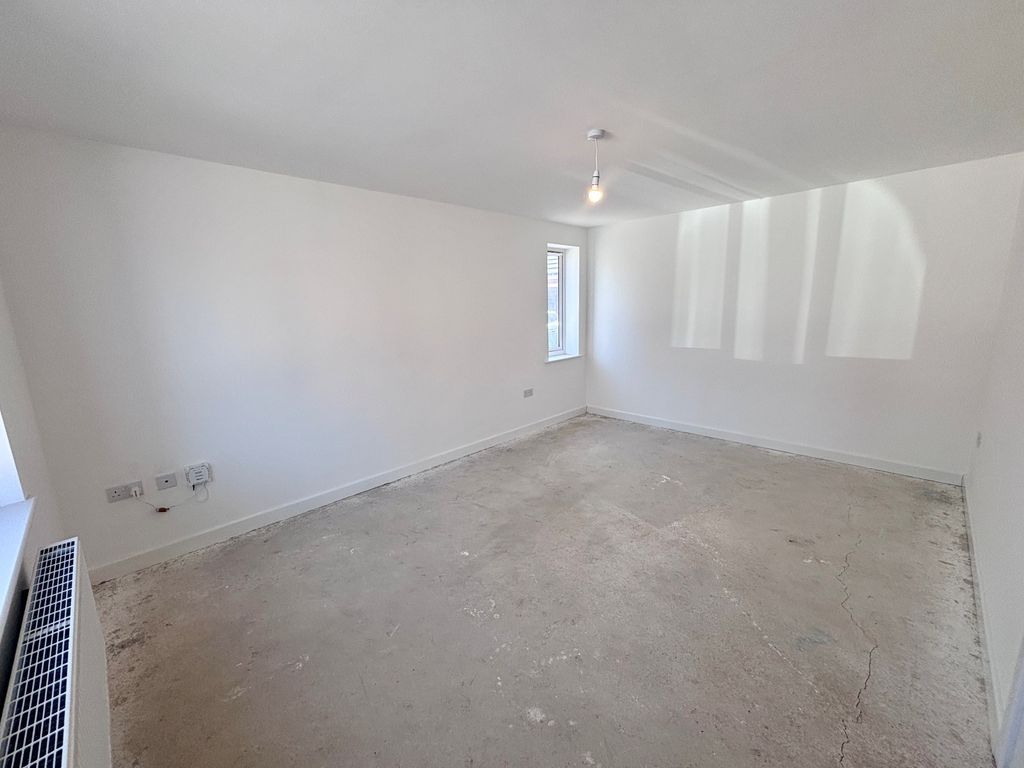 Property photo 2 of 13 Bedroom 1
