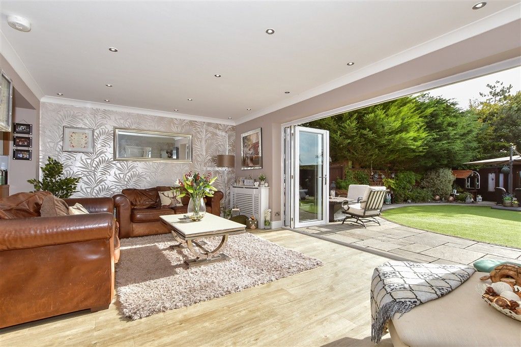 Property photo 3 of 18 Family Area