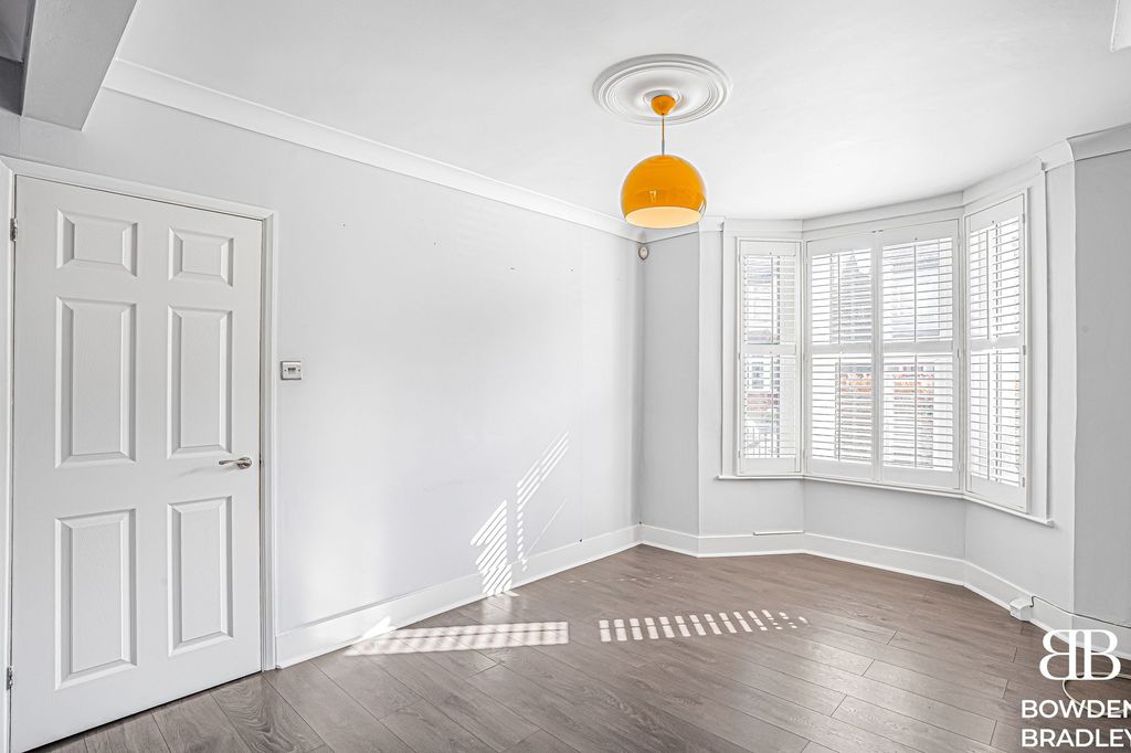 Property photo 3 of 21