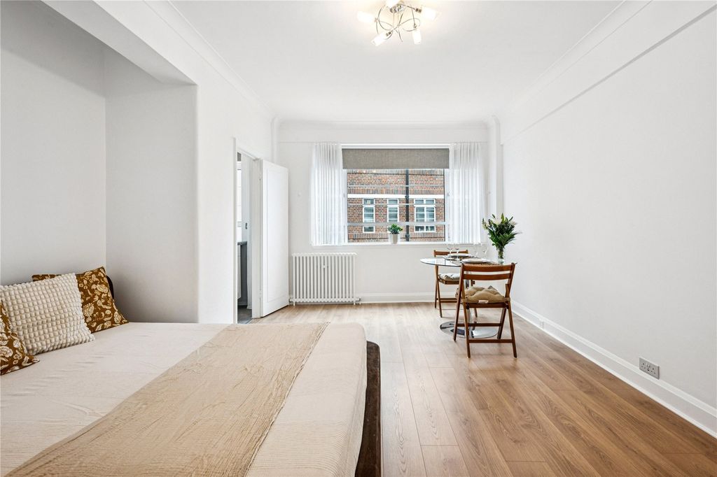 Property photo 2 of 12 Picture No. 18