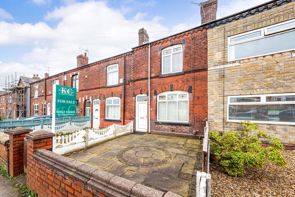 Property photo 1 of 25 21 Downall Green Road