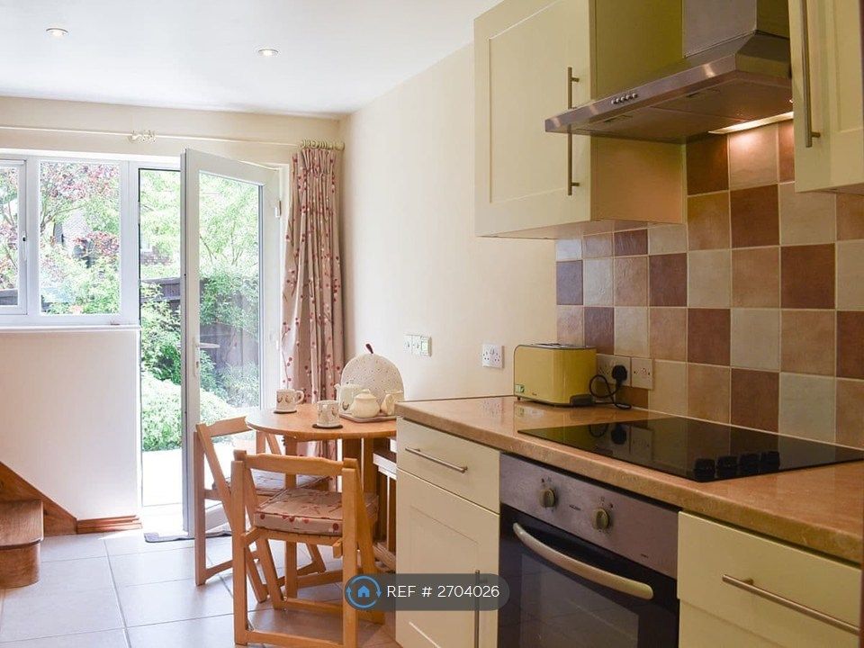 Property photo 3 of 22 Kitchen /Dining