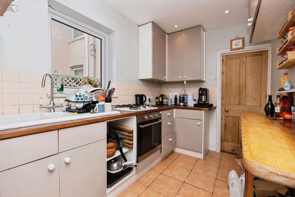 Property photo 3 of 20 Pbox-Img.Jpg