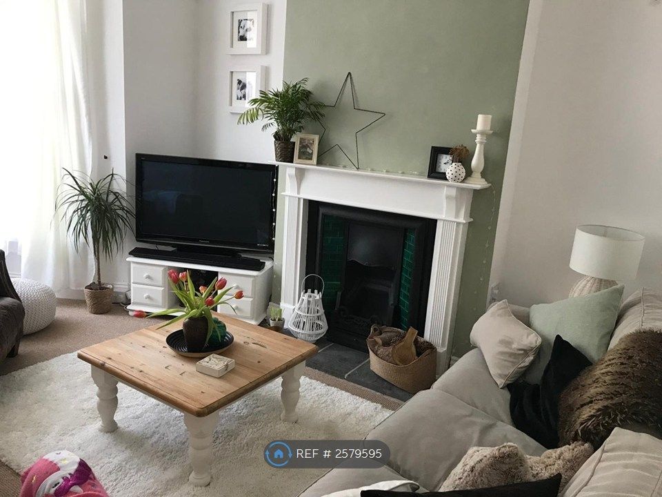 Property photo 1 of 3 Lounge