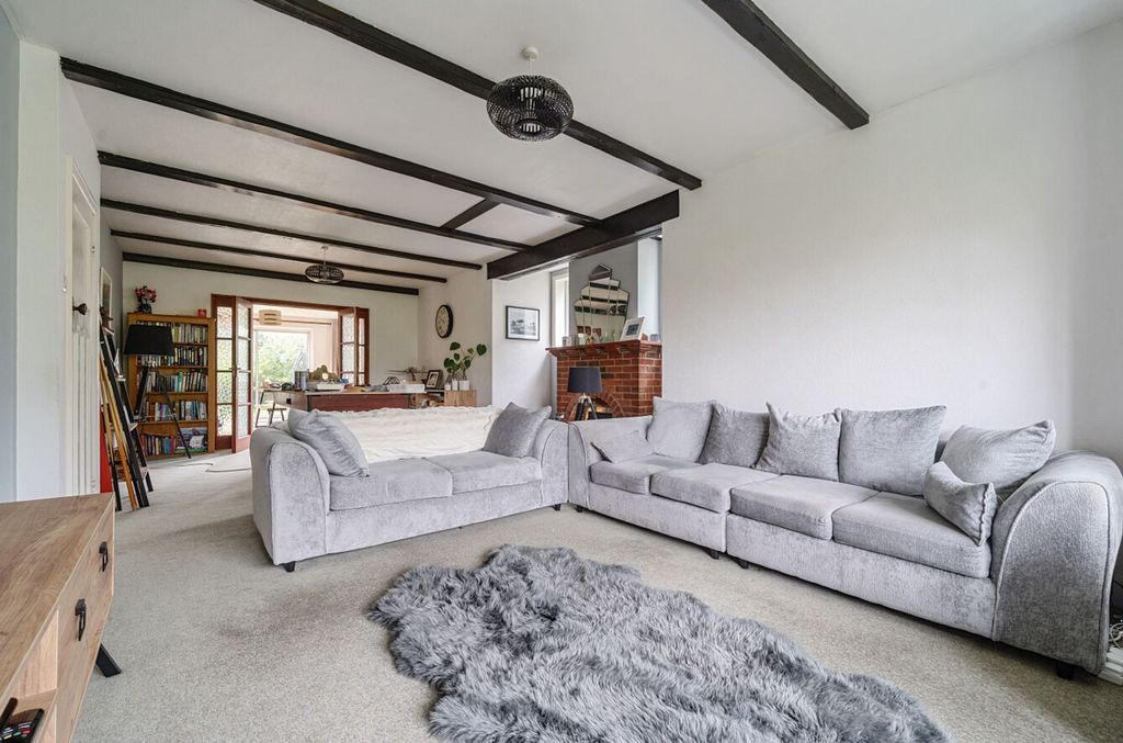 Property photo 2 of 19