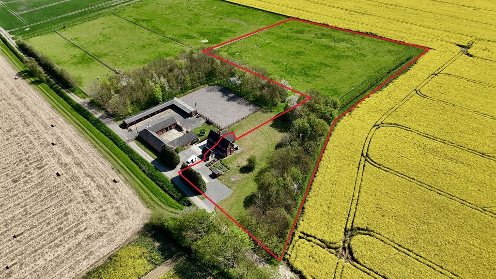 Property photo 1 of 23