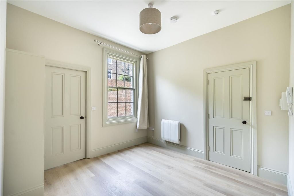 Property photo 3 of 10 67Hr-3.Jpg