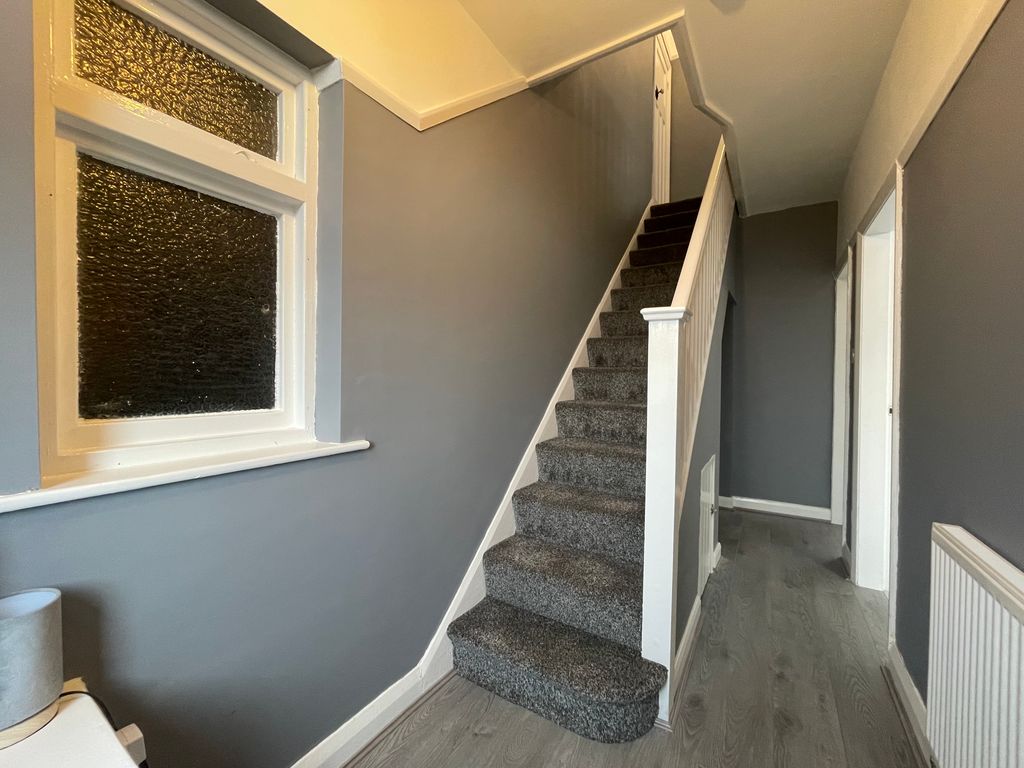 Property photo 2 of 18 Property