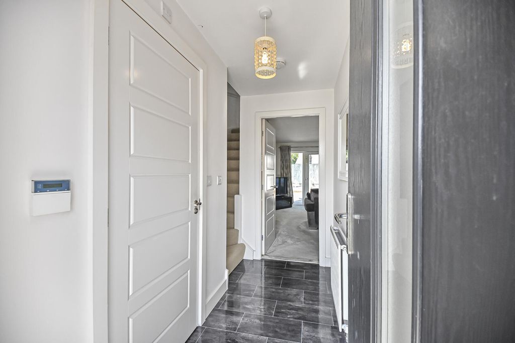 Property photo 3 of 28 Hallway