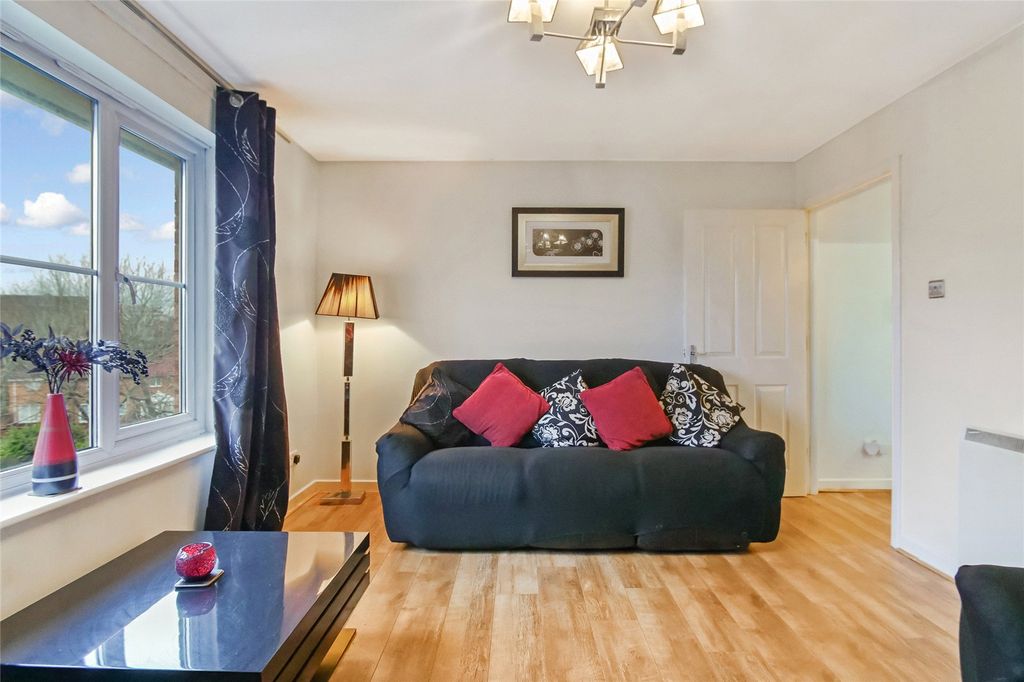 Property photo 3 of 16 3