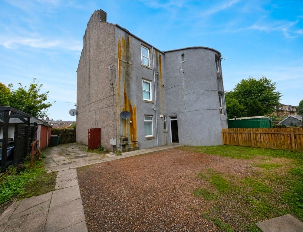 Property photo 1 of 5