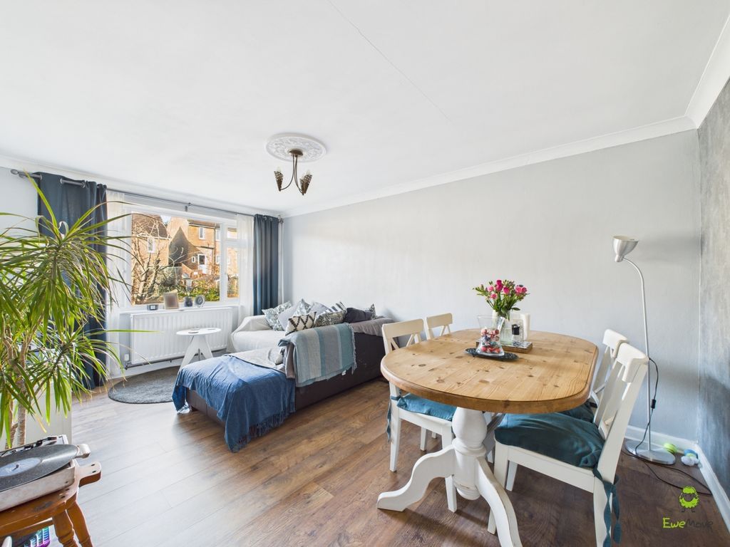 Property photo 2 of 14 Presented By Kevin At Ewemove Bexleyheath And Dart