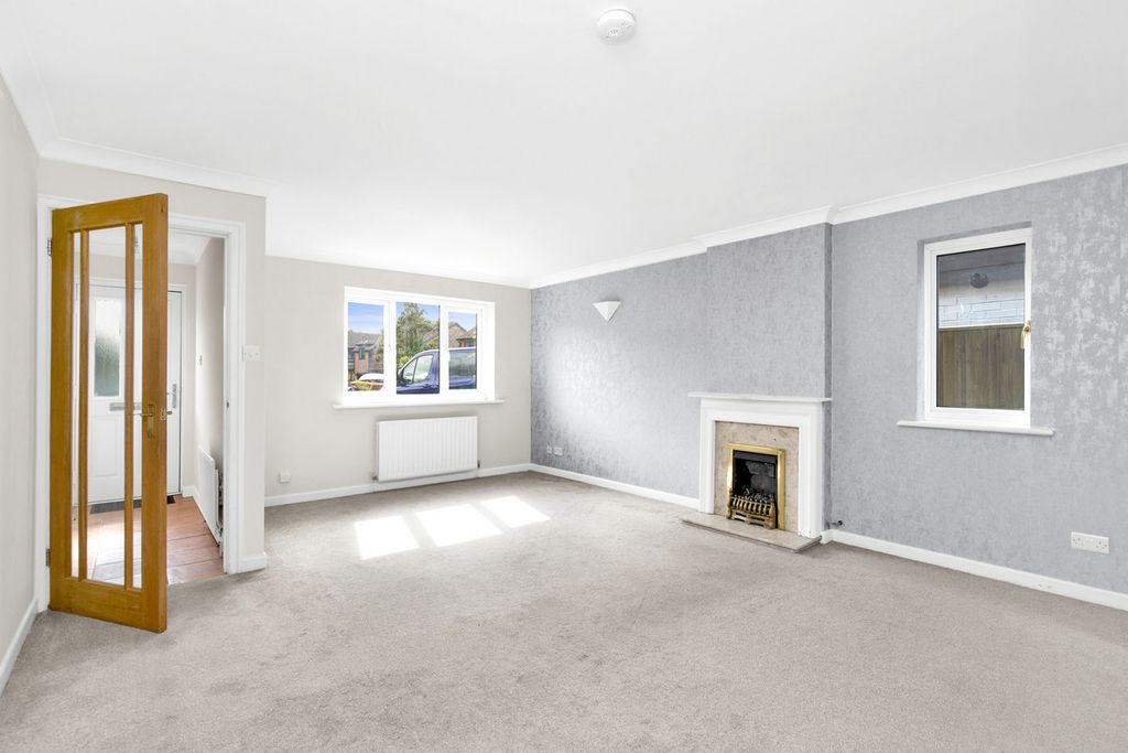Property photo 3 of 19