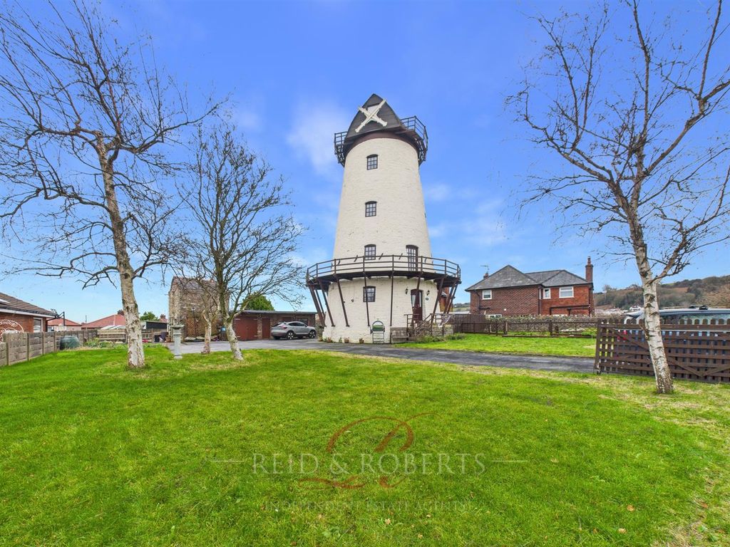 Property photo 1 of 37 Cam04884G0-Pr0110-Still039.Jpg