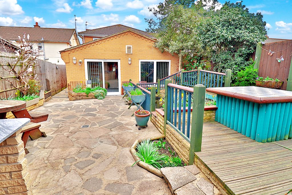 Property photo 3 of 15