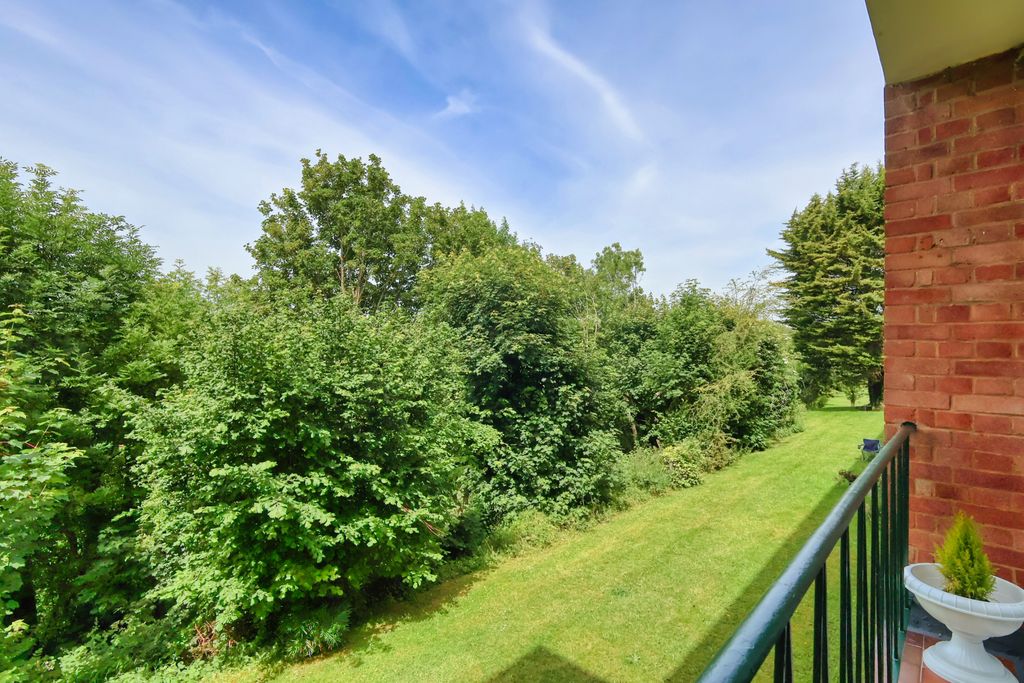 Property photo 3 of 21 Picture No. 28