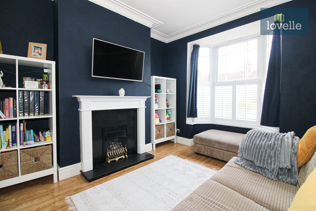 Property photo 3 of 22