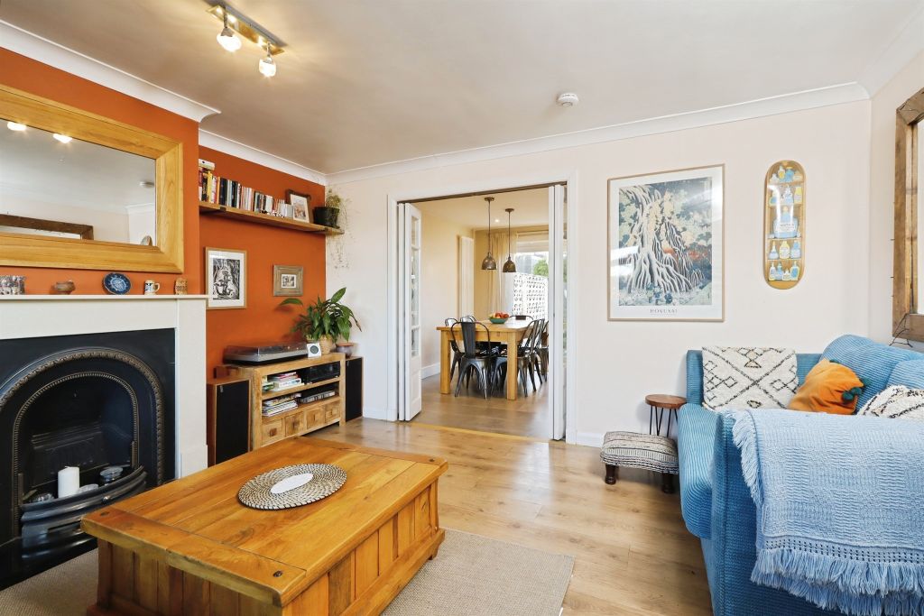 Property photo 2 of 17