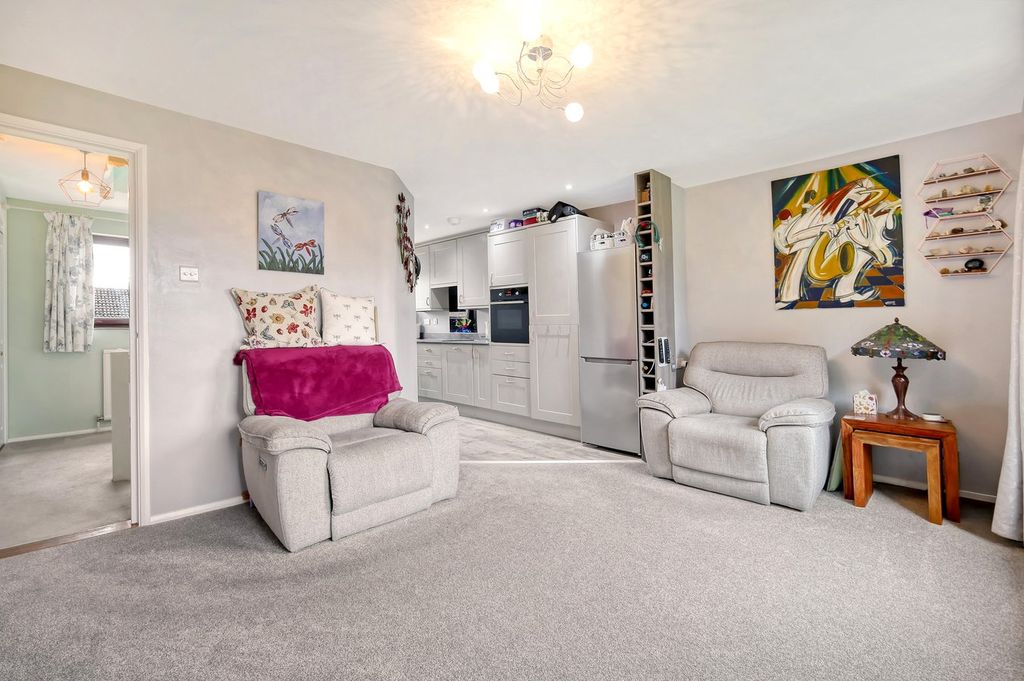 Property photo 3 of 20