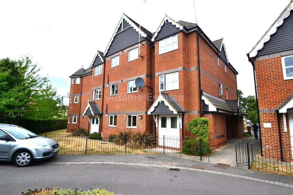 Property photo 1 of 7