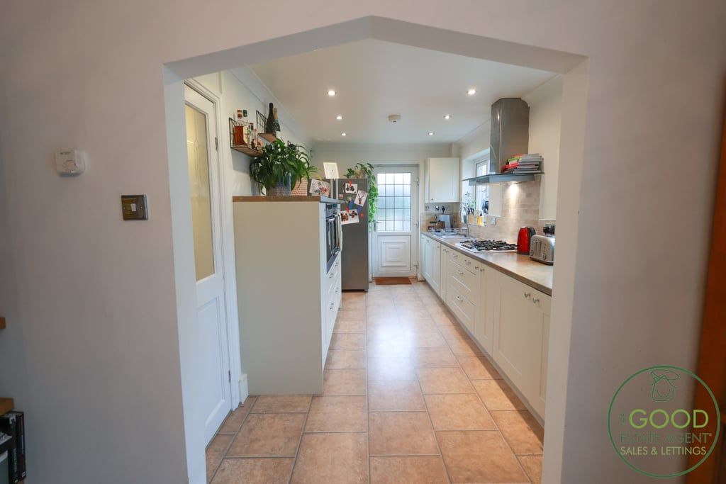 Property photo 3 of 26