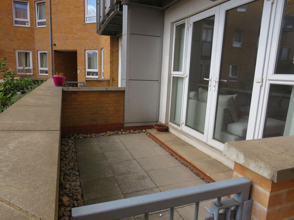 Property photo 3 of 10 Balcony
