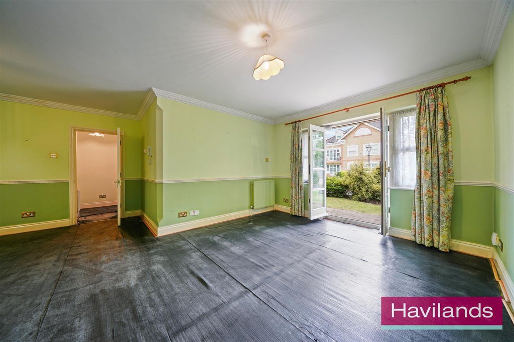 Property photo 2 of 15 Fairfield, 248 Chase Side-3.Jpg