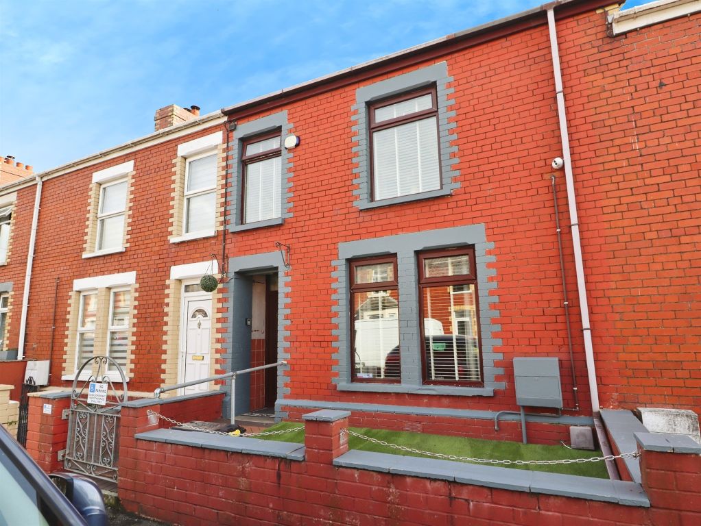 Property photo 1 of 17