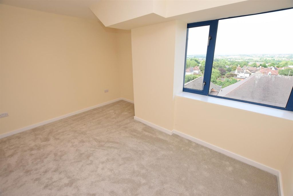 Property photo 2 of 9 1855193