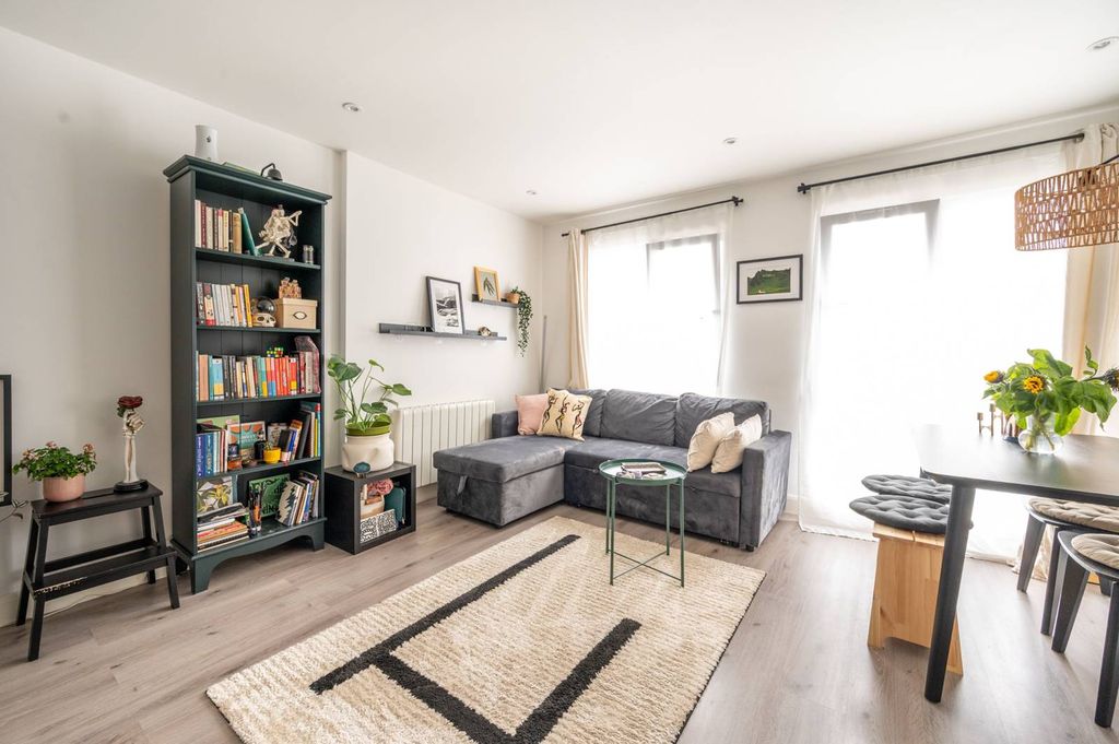 Property photo 3 of 5