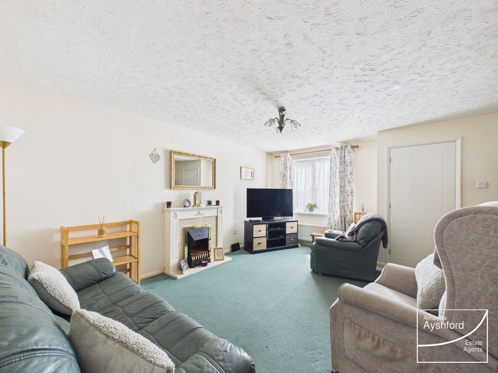 Property photo 2 of 26
