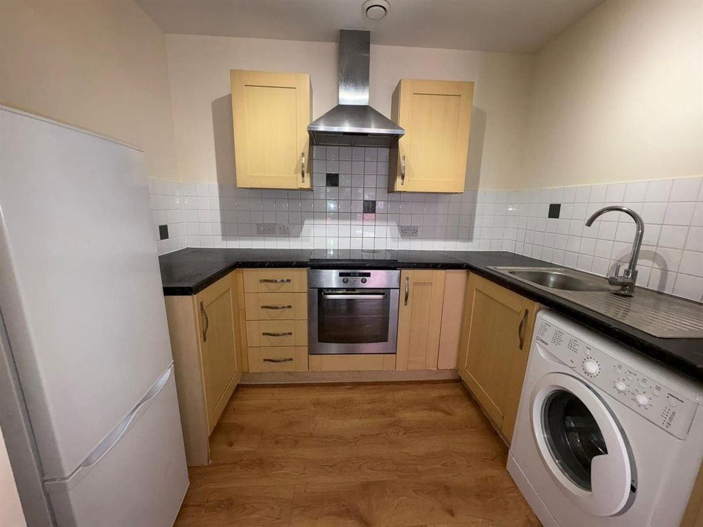 Property photo 3 of 11 Mh1.Jpg