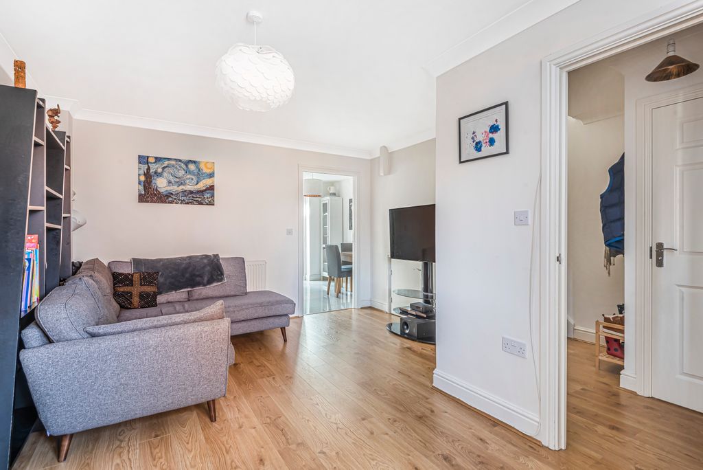 Property photo 2 of 10 693483 (2)