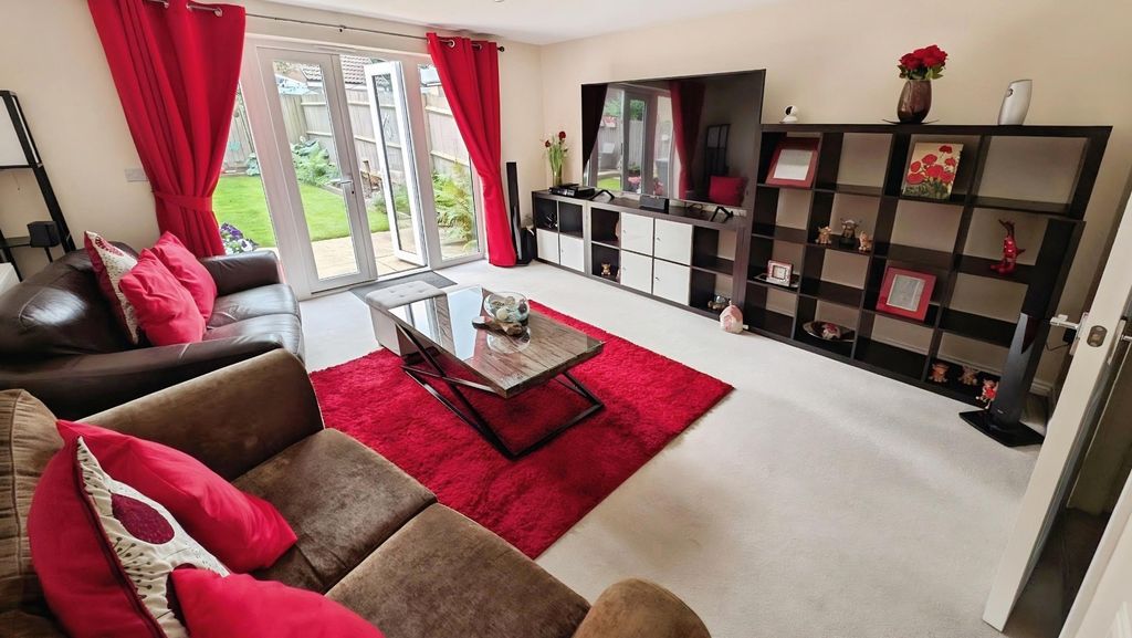 Property photo 3 of 17 Pbox-Img.Jpg